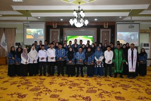 Foto Bersama PNS Baru UIN Antasari Banjarmasin yang baru dilantik (Foto:Humas/Jamal Ripani) Foto Bersama PNS Baru UIN Antasari Banjarmasin yang baru dilantik (Foto:Humas/Jamal Ripani)